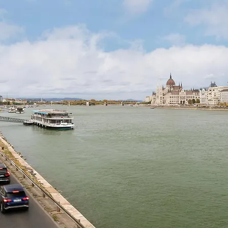 Jones At Chain Bridge Apartament Budapesta
